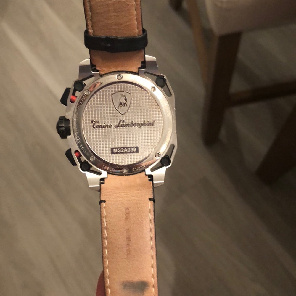 Watch - Picture 2 of 4